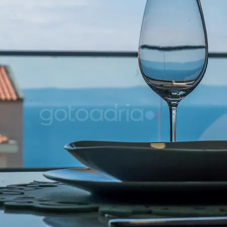 Luxury Sea View Wald Apartmán *
