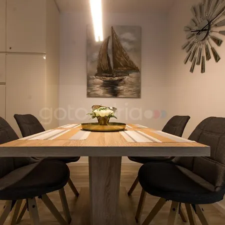 Luxury Sea View Wald Apartmán *